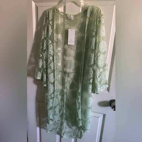 Green Patterned Kimono - Picture 1 of 11
